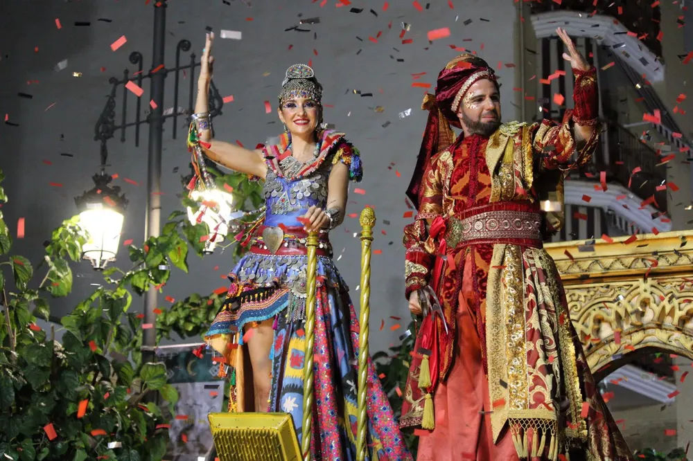 FIESTAS MOROS Y CRISTIANOS CAMPELLO 2025 CARROZA CAPITANES MOROS