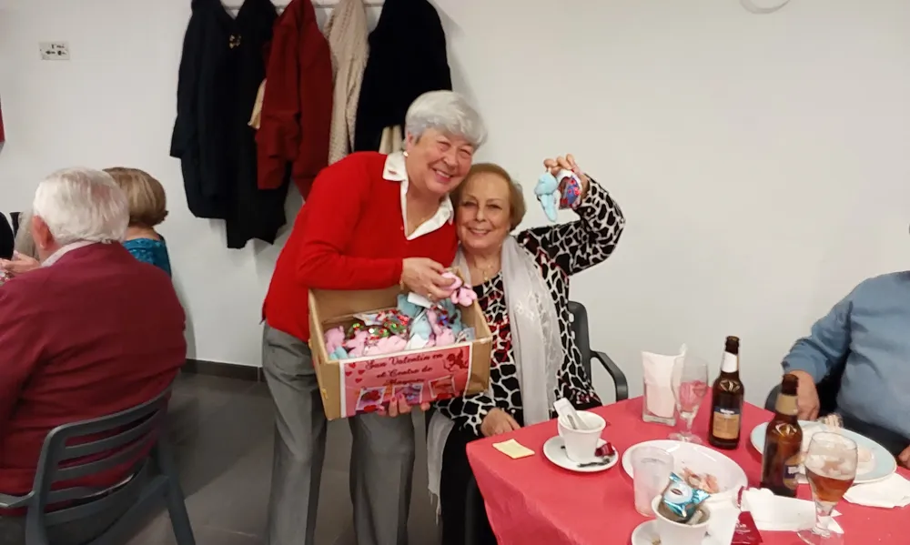 ENTREGA DE REGALOS CENTRO MAYORES SAN JUAN 2025